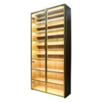 Wandmontierte Pfeifenvitrine